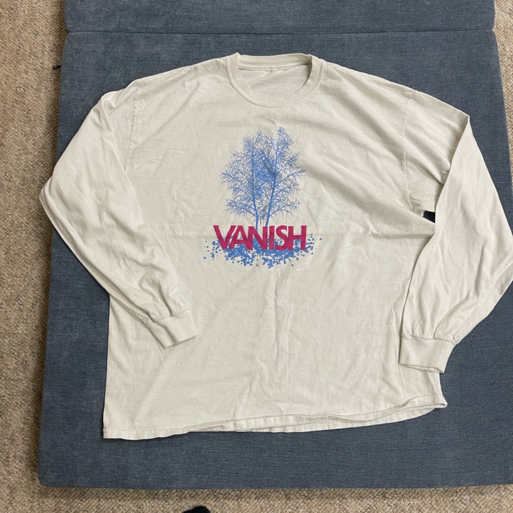 Vansh Long Sleeve Shirt with Blue and Red Design